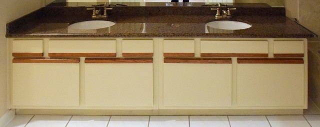 Master kitchen before refacing